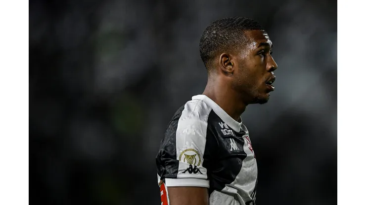 Rayan atacante do Vasco