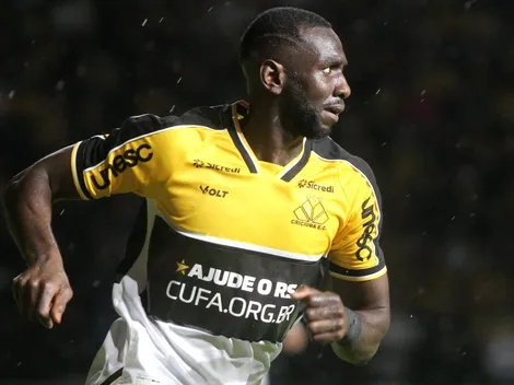 Bolasie 'viraliza' ao falar de dupla do Botafogo em rede social