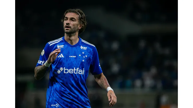 Lautaro Diaz jogador do Cruzeiro durante partida contra o Atletico-MG no estadio Mineirao pelo campeonato Brasileiro A 2024.