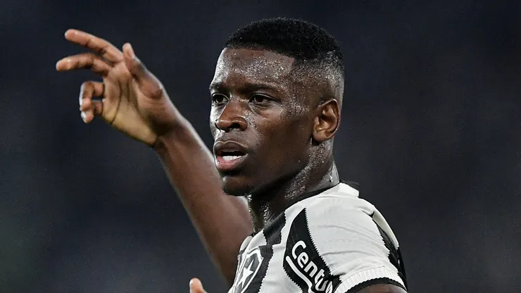 Luiz Henrique jogador do Botafogo durante partida contra o Fortaleza no estádio Engenhão pelo campeonato Brasileiro A 2024. Foto: Thiago Ribeiro/AGIF