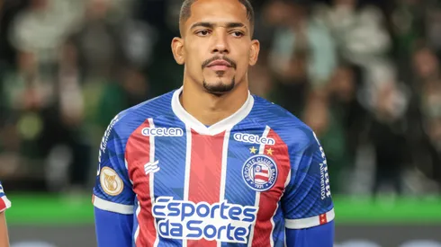 Gilberto durante confronto contra o Coritiba no Brasileirão 2023.
