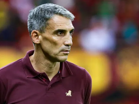 Vojvoda cobra meia do Fortaleza nos bastidores