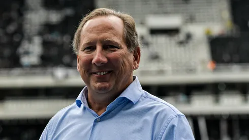 John Textor acionista majoritário do Botafogo antes da partida contra o Fluminense no estádio Engenhão pelo campeonato Brasileiro A 2022. Foto: Thiago Ribeiro/AGIF