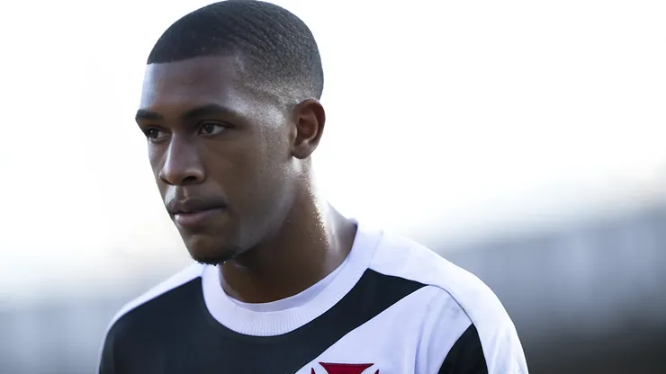 Rayan jogador do Vasco durante partida contra o Criciúma no estádio São Januário pelo campeonato Brasileiro A 2024.