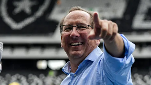 John Textor, dono do Botafogo, no estádio Nilton Santos.