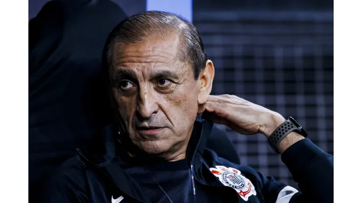 SP - SAO PAULO - 24/09/2024 - COPA SUL-AMERICANA 2024, CORINTHIANS X FORTALEZA - Ramon Diaz tecnico do Corinthians durante partida contra o Fortaleza no estadio Arena Corinthians pelo campeonato Copa Sul-Americana 2024. Foto: Marco Miatelo/AGIF