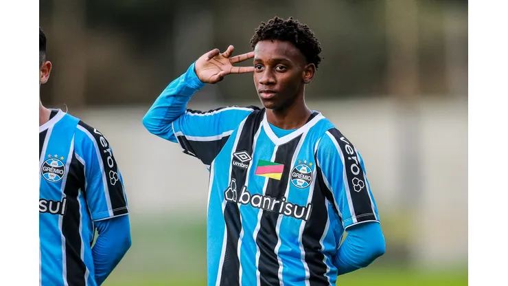 O jogador Gabriel Mec durante partida entre Gremio x Cruzeiro pelo campeonato Brasileiro Sub-20 no Ct Presidente Helio dourado. Gabriel Mec.
