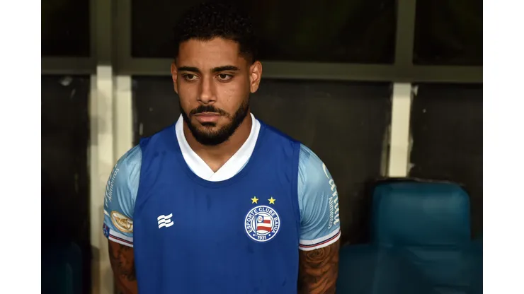 Matheus Bahia durante confronto contra o Vasco no Brasileirão 2023.