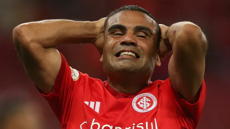 Vice-Presidente do Internacional fala sobre Gabriel Mercado (Foto: Giancarlo Santorum/AGIF)