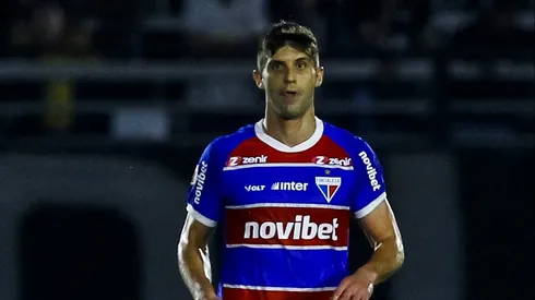 Kuscevic jogador do Fortaleza durante partida contra o Bragantino no estadio Nabi Abi Chedid pelo campeonato Brasileiro A 2024.