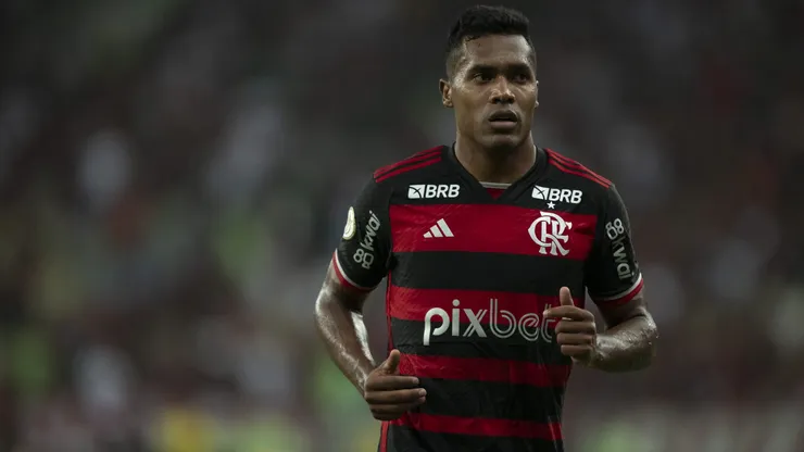 Alex Sandro, jogador do Flamengo, durante partida contra o Vasco, pelo Campeonato Brasileiro.