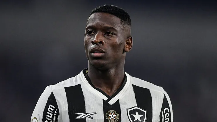 Luiz Henrique jogador do Botafogo durante partida contra o Palmeiras no estadio Engenhao pelo campeonato Brasileiro A 2024.