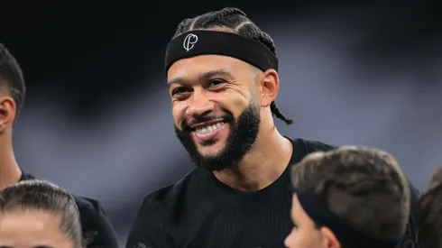 Memphis Depay jogador do Corinthians durante partida contra o Internacional no estádio Arena Corinthians pelo campeonato Brasileiro A 2024. Foto: Ettore Chiereguini/AGIF