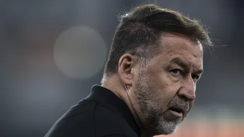 Augusto Melo se preocupa no Corinthians.