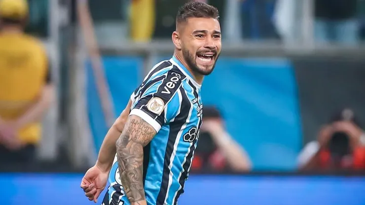 João Pedro celebra triunfo sobre o Fortaleza e a nova fase do Grêmio: "Fizemos uma grande atuação"