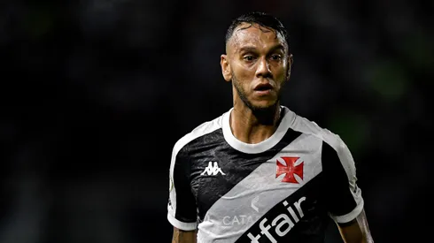 Souza se pronuncia sobre expulsão no Vasco (Foto: Thiago Ribeiro/AGIF)