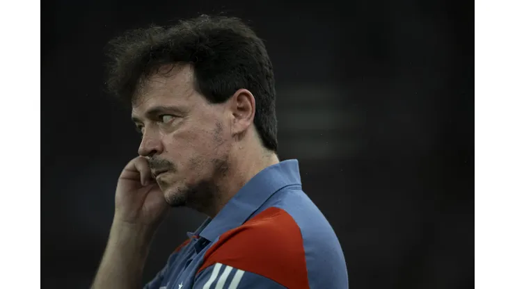 Diniz durante confronto contra o Fluminense no Brasileirão de 2024.