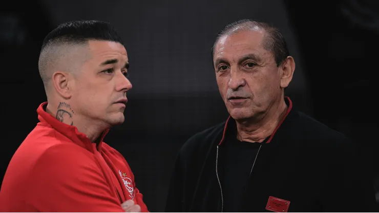 Ramón Díaz, treinador do Corinthians e D'Alessandro, ídolo e dirigente do Inter