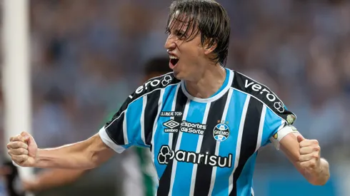 Geromel durante confronto contra o Juventude no Campeonato Gaúcho de 2024.