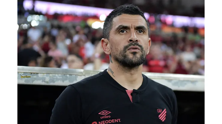 Lucho durante confronto contra o Flamengo no Brasileirão 2024.