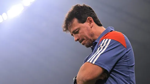 BELO HORIZONTE, BRAZIL – SEPTEMBER 26: Fernando Diniz, Head Coach of Cruzeiro reacts during the Copa CONMEBOL Sudamericana 2024 Quarterfinal Second Leg match between Cruzeiro and Libertad at Mineirao Stadium on September 26, 2024 in Belo Horizonte, Brazil. (Photo by Pedro Vilela/Getty Images)