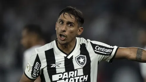 Damián Suárez repercute no Botafogo.