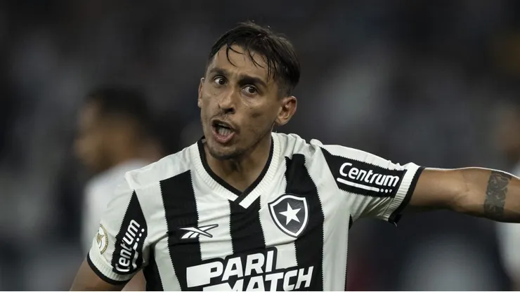 Damián Suárez repercute no Botafogo.