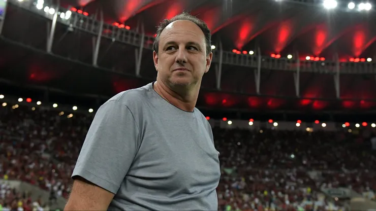 Rogério Ceni fica sabendo e ganha reforço contra o Flamengo (Foto: Thiago Ribeiro/AGIF)
