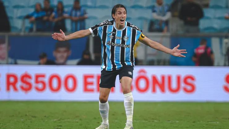 Pedro Geromel surpreende e tem futuro definido (Foto: Maxi Franzoi/AGIF)