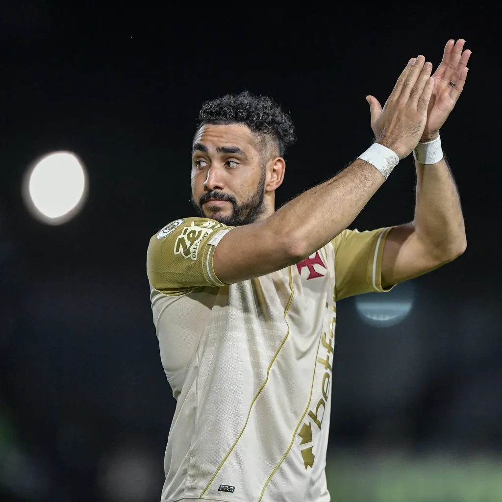 Payet jogador do Vasco durante partida contra o Bahia no estadio Sao Januario pelo Brasileiro.  Foto: Thiago Ribeiro/AGIF