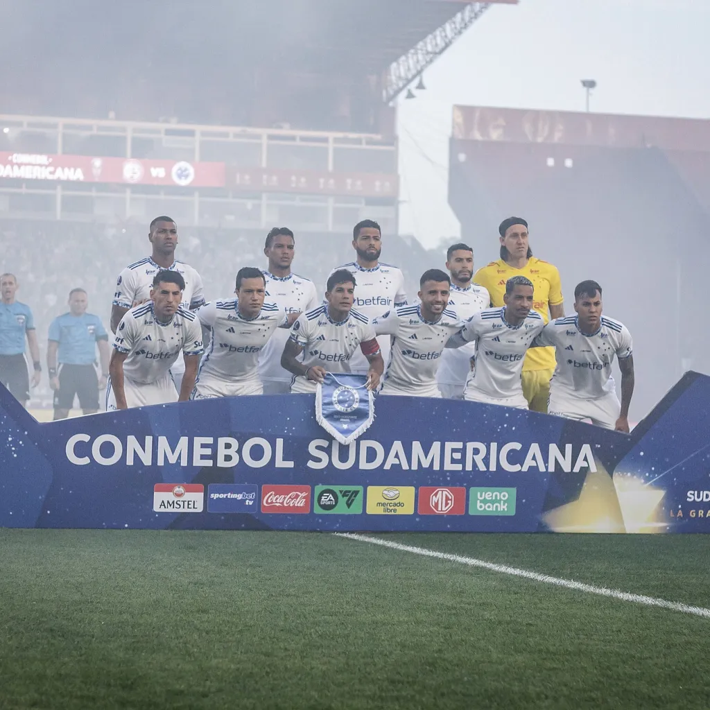 Lanús x Cruzeiro, em La Fortaleza, em Buenos Aires. Foto: Gustavo Aleixo/Cruzeiro