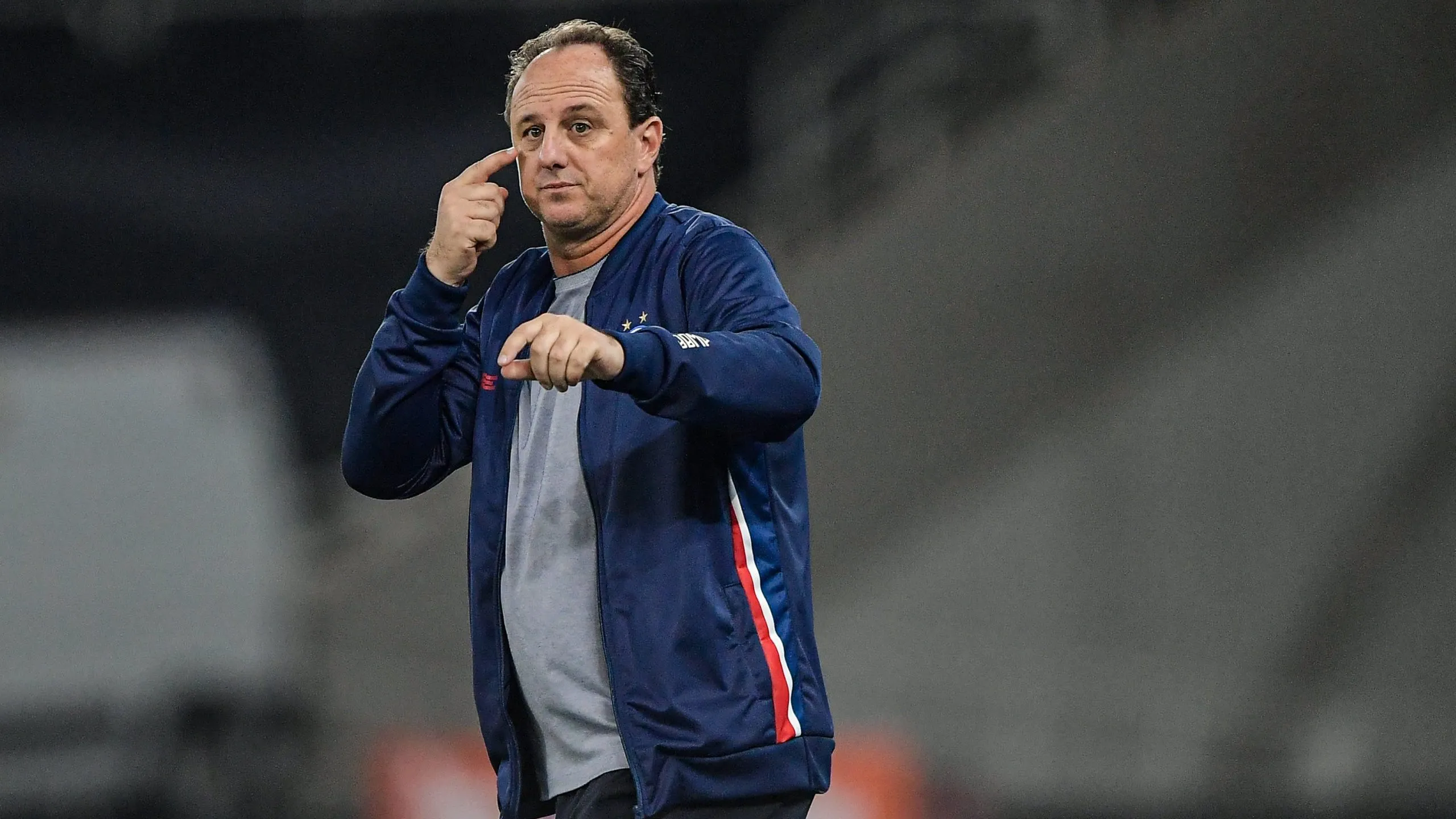 Rogério Ceni, treinador do Bahia, revelou que o nervosismo pode ser o que está impedindo os triunfos da equipe. Foto: Thiago Ribeiro/AGIF