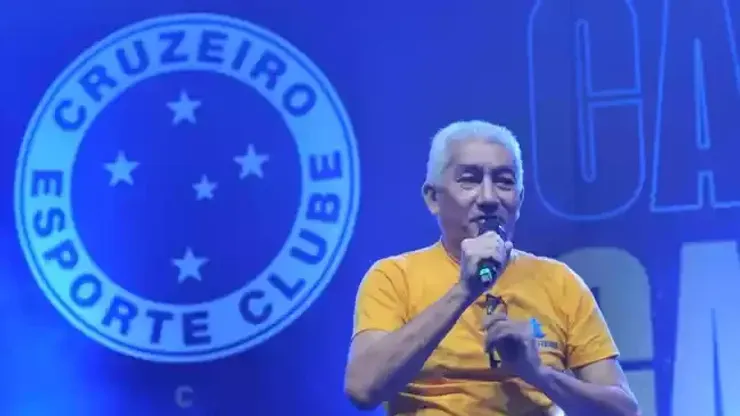 Ídolo do Cruzeiro manda a real sobre cobrança da torcida