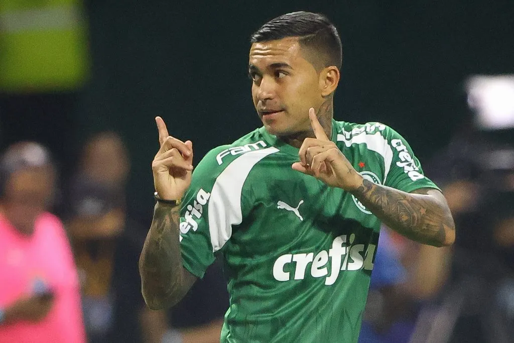 Dudu, jogador do Palmeiras, lamenta durante partida contra o Botafogo (Foto: Joisel Amaral/AGIF)