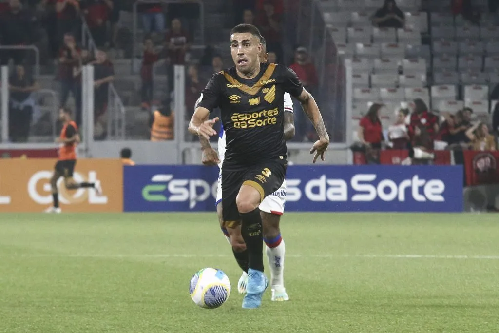Gabriel durante partida contra o Fortaleza no Campeonato Brasileiro A 2024. Foto: Gabriel Machado/AGIF