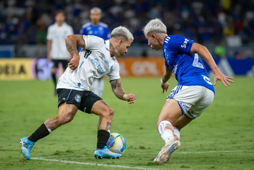 Soteldo em ação durante a partida entre Grêmio e Cruzeiro, pelo Brasileirão Betano. Foto: Fernando Moreno/AGIF