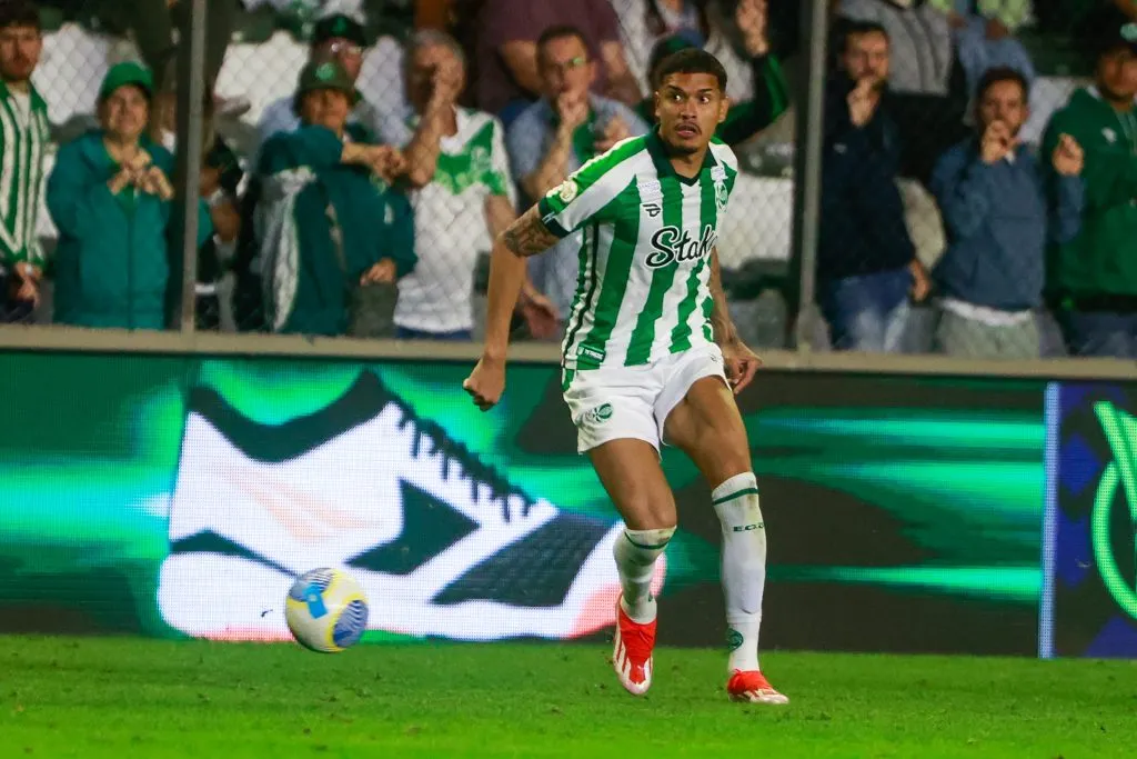 Lucas Barbosa jogador do Juventude durante partida contra o Cuiabá no estadio Alfredo Jaconi pelo campeonato Brasileiro A 2024. Foto: Luiz Erbes/AGIF