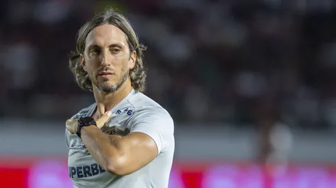 Luis Zubeldía técnico do São Paulo durante partida contra o Vasco no estádio Brinco de Ouro pelo campeonato Brasileiro A 2024. Foto: Anderson Romão/AGIF