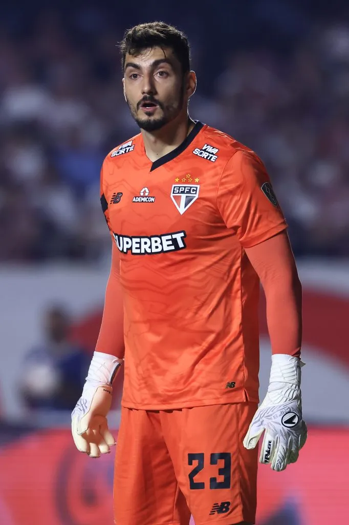 SP – SAO PAULO – 25/09/2024 – COPA LIBERTADORES 2024, SAO PAULO X BOTAFOGO – Rafael goleiro do Sao Paulo durante partida contra o Botafogo no estadio Morumbi pelo campeonato Copa Libertadores 2024. Foto: Marcello Zambrana/AGIF