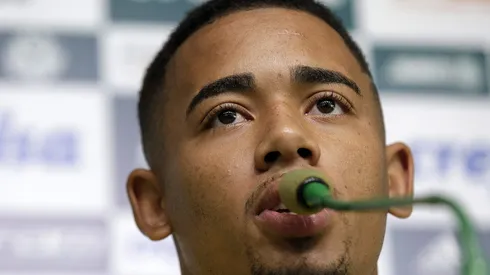 Gabriel Jesus durante coletiva de imprensa do Palmeiras