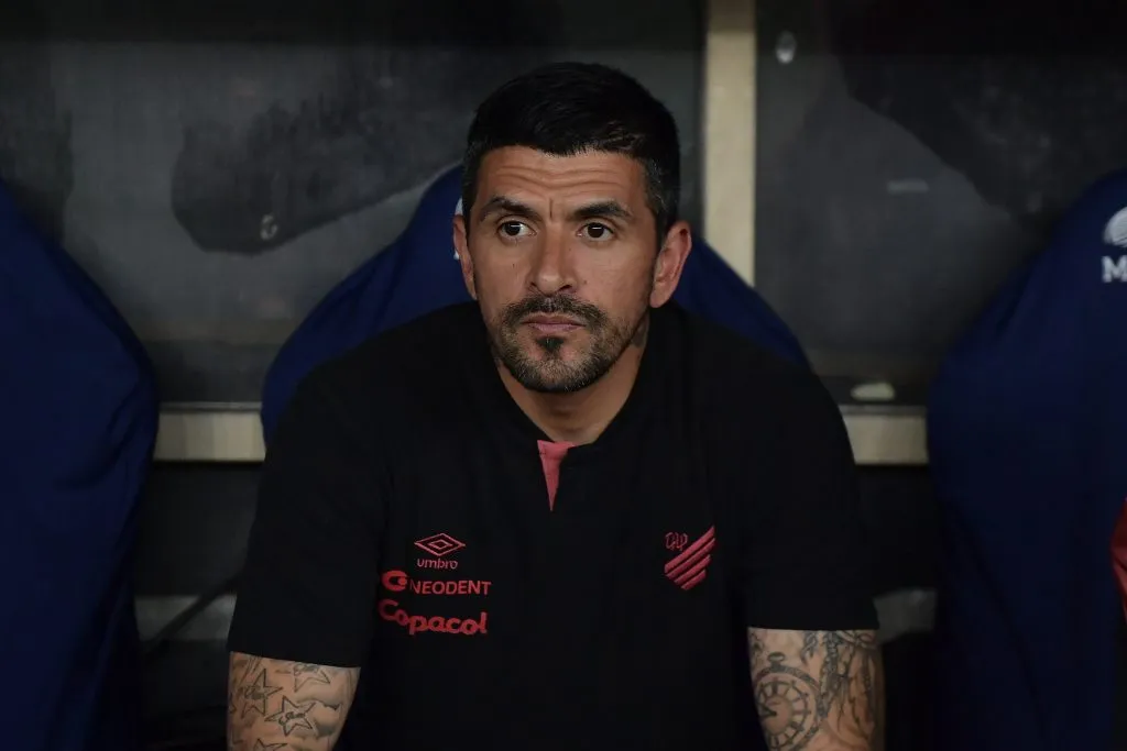 Lucho durante partida contra o Fluminense no Campeonato Brasileiro A 2024.   Foto: Thiago Ribeiro/AGIF