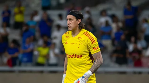 Cássio jogador do Cruzeiro durante partida contra o Grêmio no estádio Mineirão pelo campeonato Brasileiro A 2024. Foto: Fernando Moreno/AGIF