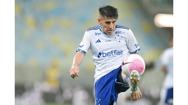 Villalba jogador do Cruzeiro durante partida contra o Fluminense no estadio Maracana pelo campeonato Brasileiro A 2024. Foto: Thiago Ribeiro/AGIF