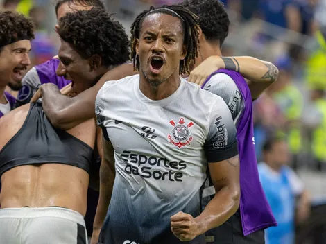 Notícia sobre André Carrillo bomba no Corinthians