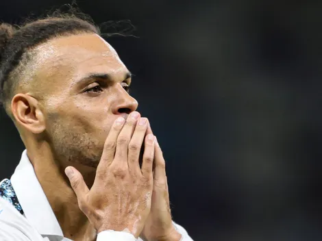 Braithwaite faz pronunciamento sobre polêmica no Grêmio 