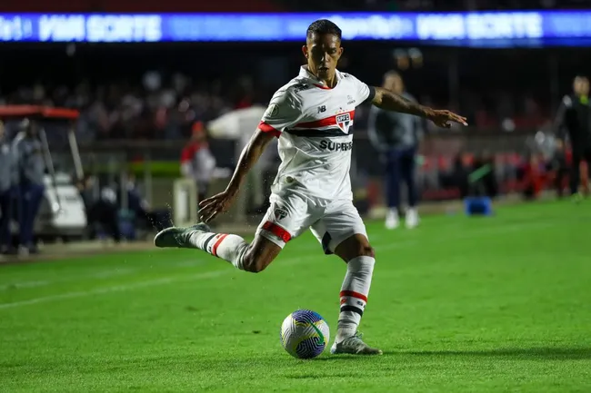 Igor Vinicius jogador do São Paulo durante partida contra o Athlético-PR no Morumbi pelo campeonato Brasileiro A 2024. Foto: Marco Miatelo/AGIF