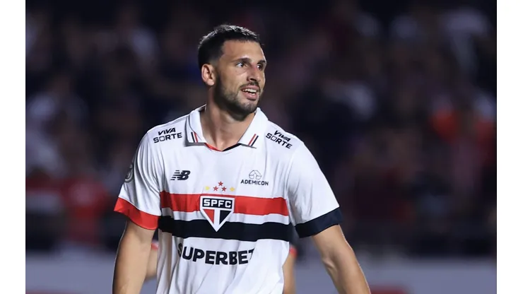 Calleri jogador do São Paulo durante partida contra o Flamengo no estadio Morumbi pelo campeonato Brasileiro A 2024.
