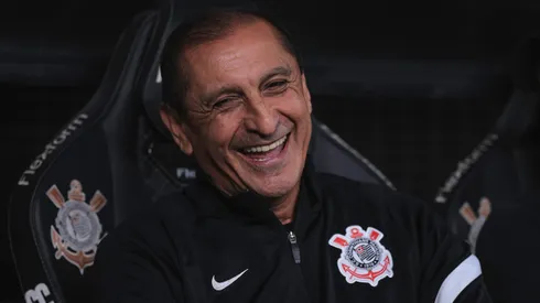 Ramón Díaz, técnico do Corinthians, durante partida contra o Palmeiras, pelo Brasileirão Betano.