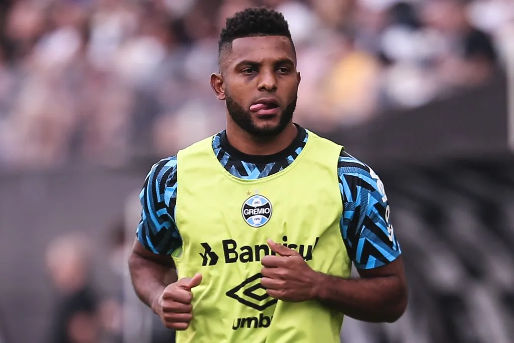 Borja jogador do Gremio durante aquecimento antes da partida contra o Corinthians no estadio Arena Corinthians pelo campeonato Brasileiro A 2021. Foto: Ettore Chiereguini/AGIF