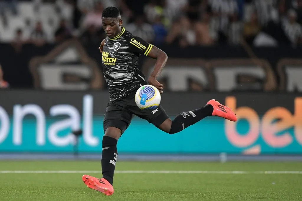 Para Caio, Luiz Henrique (foto), Almada, Savarino e Igor Jesus podem fazer a diferença para o Botafogo. Foto: Thiago Ribeiro/AGIF